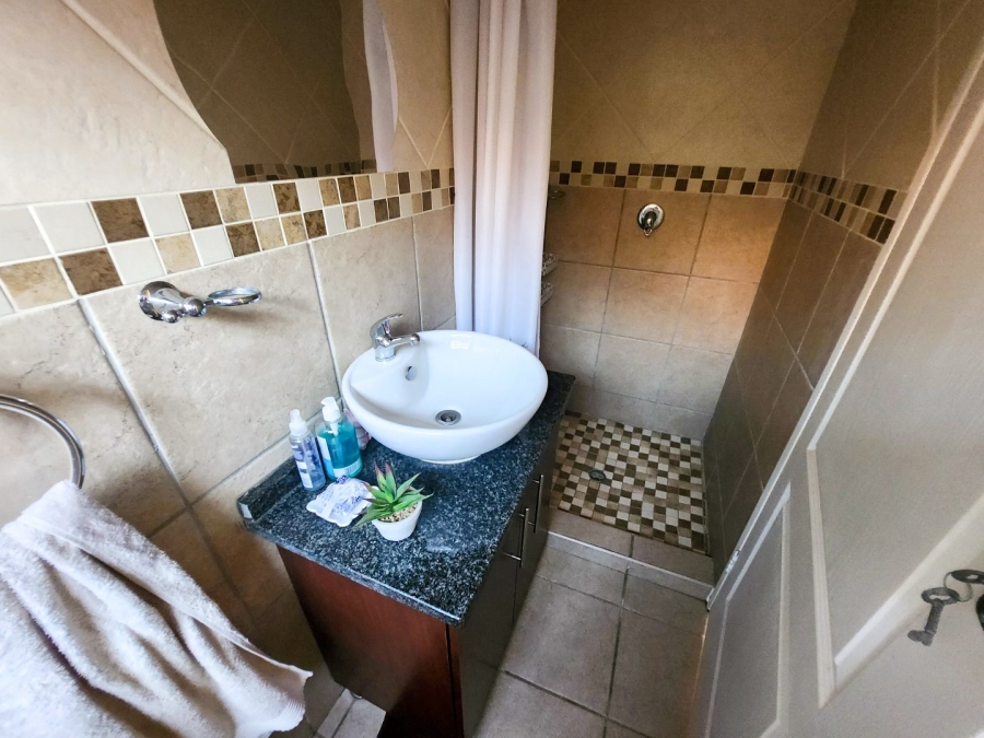 3 Bedroom Property for Sale in La Hoff North West